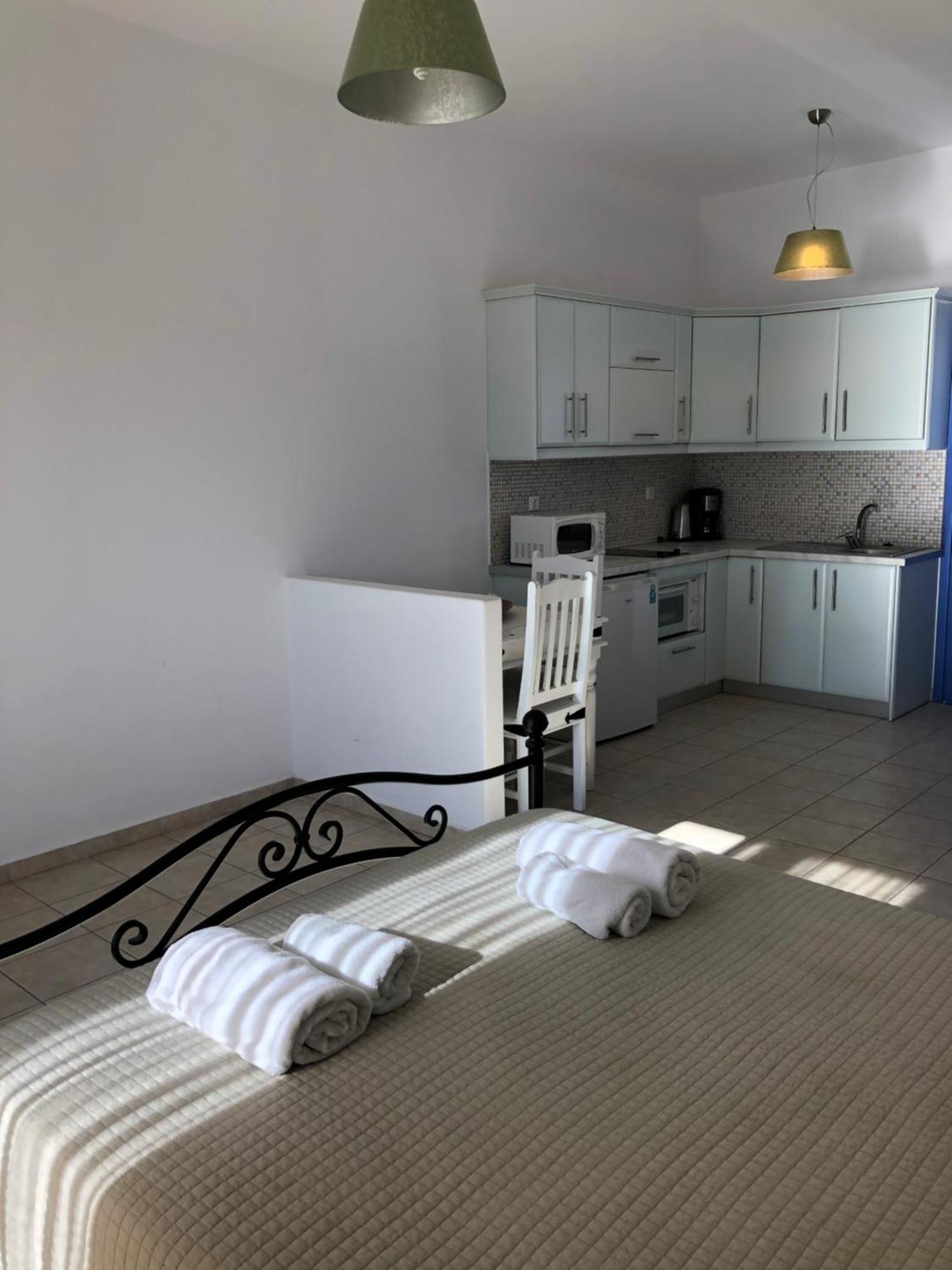 Studios Angela Port Липси Экстерьер фото