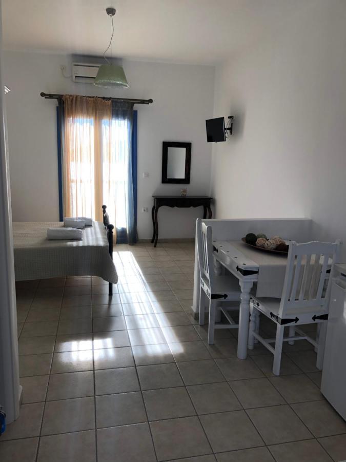 Studios Angela Port Липси Экстерьер фото